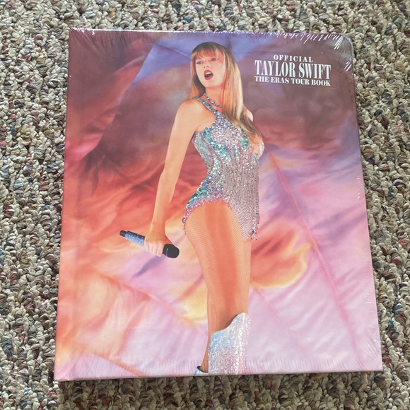 Taylor Swift Target Exclusive “The Eras Tour Book” sealed - Picture 1 of 4